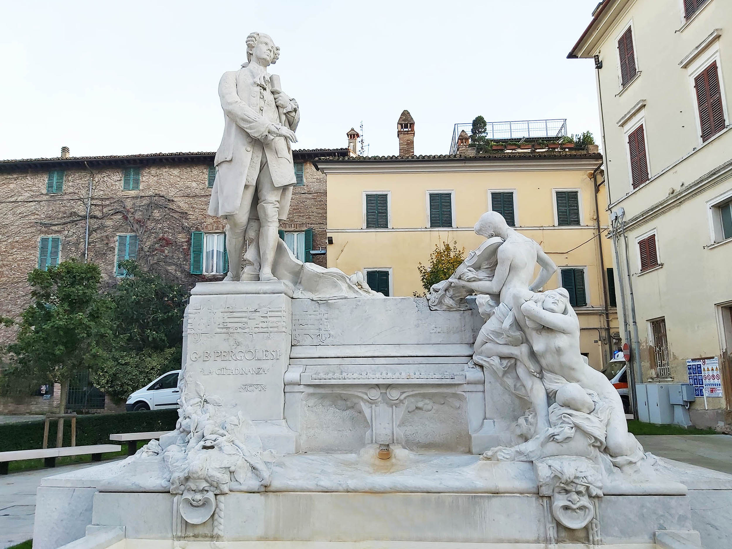 Monumento a Pergolesi