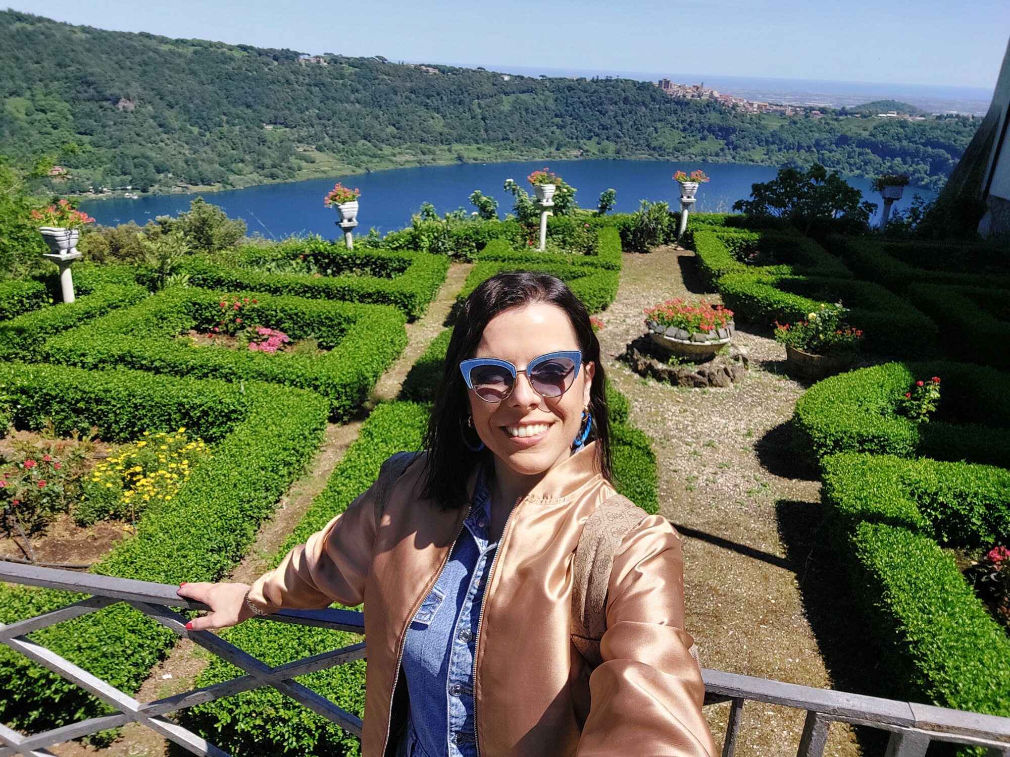 Giardino vista lago di Nemi
