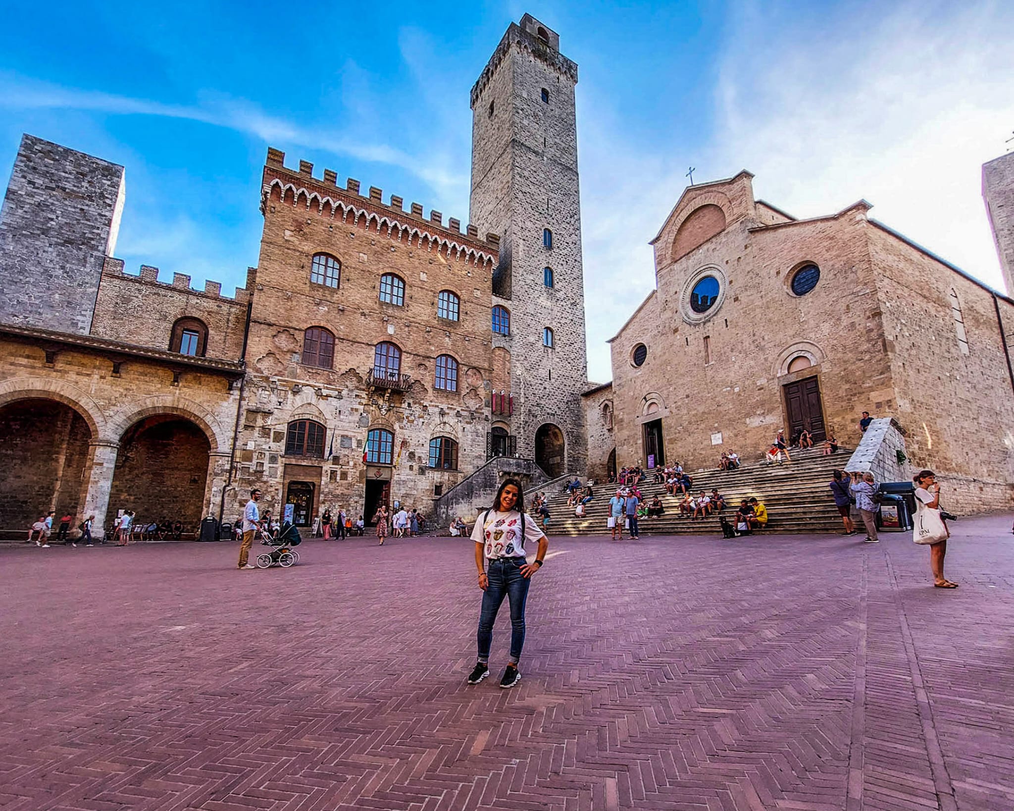 Piazza del Duomo San Gimignano