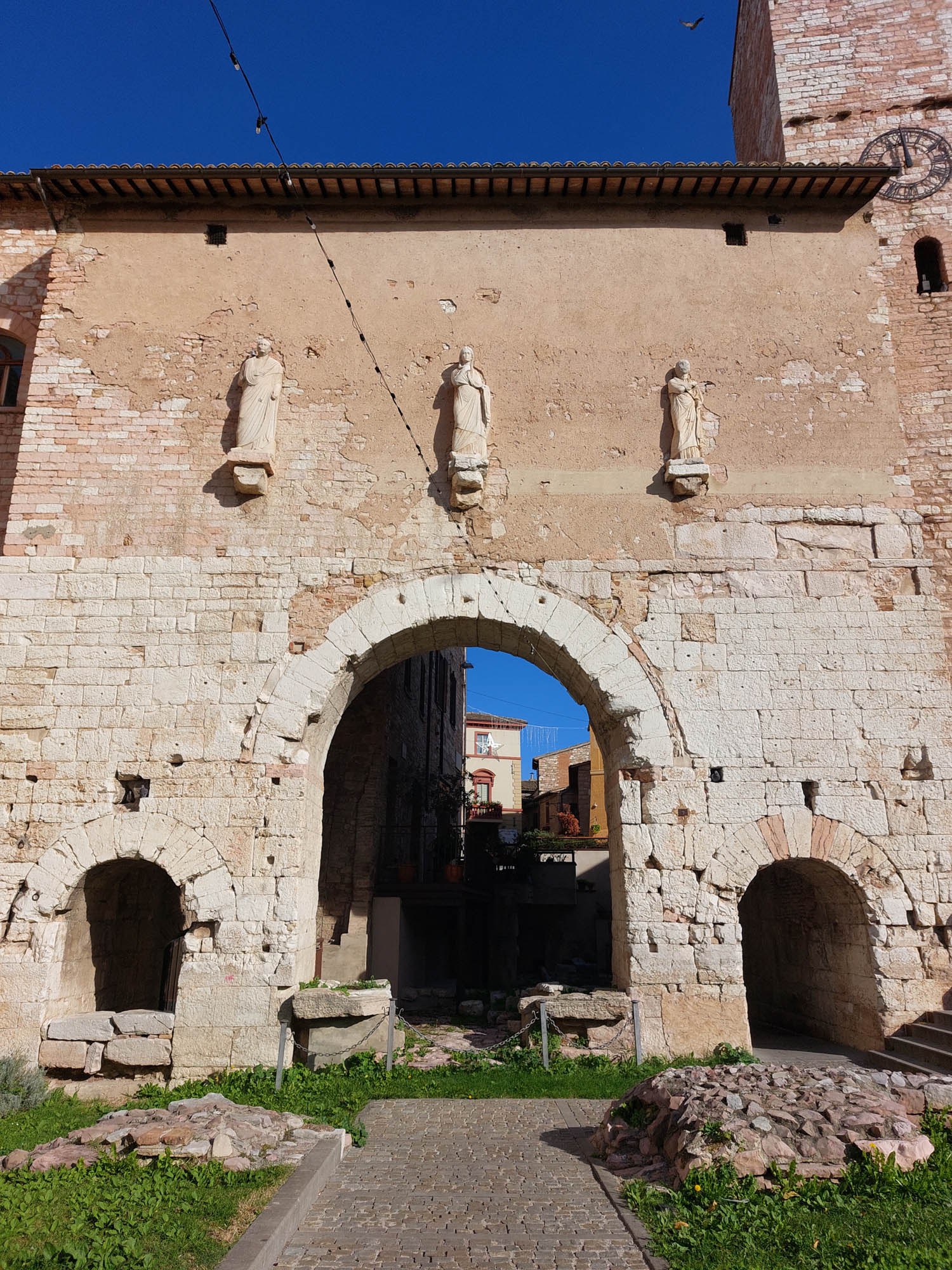 Porta Consolare Spello