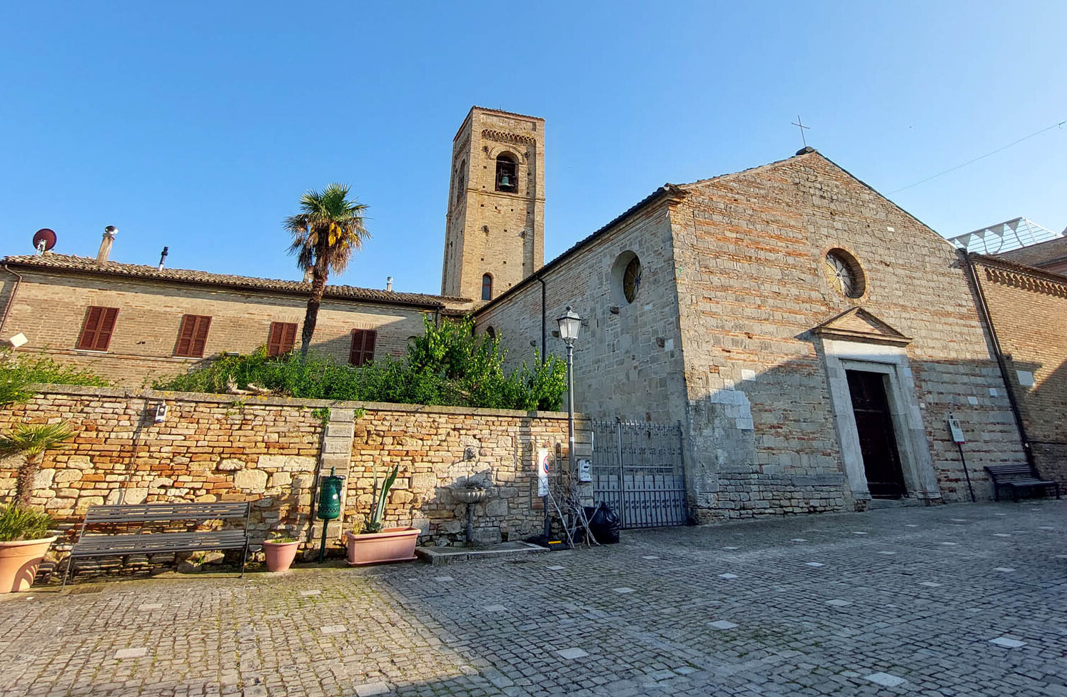 Chiesa di Santa Maria a Mare Torre di Palme