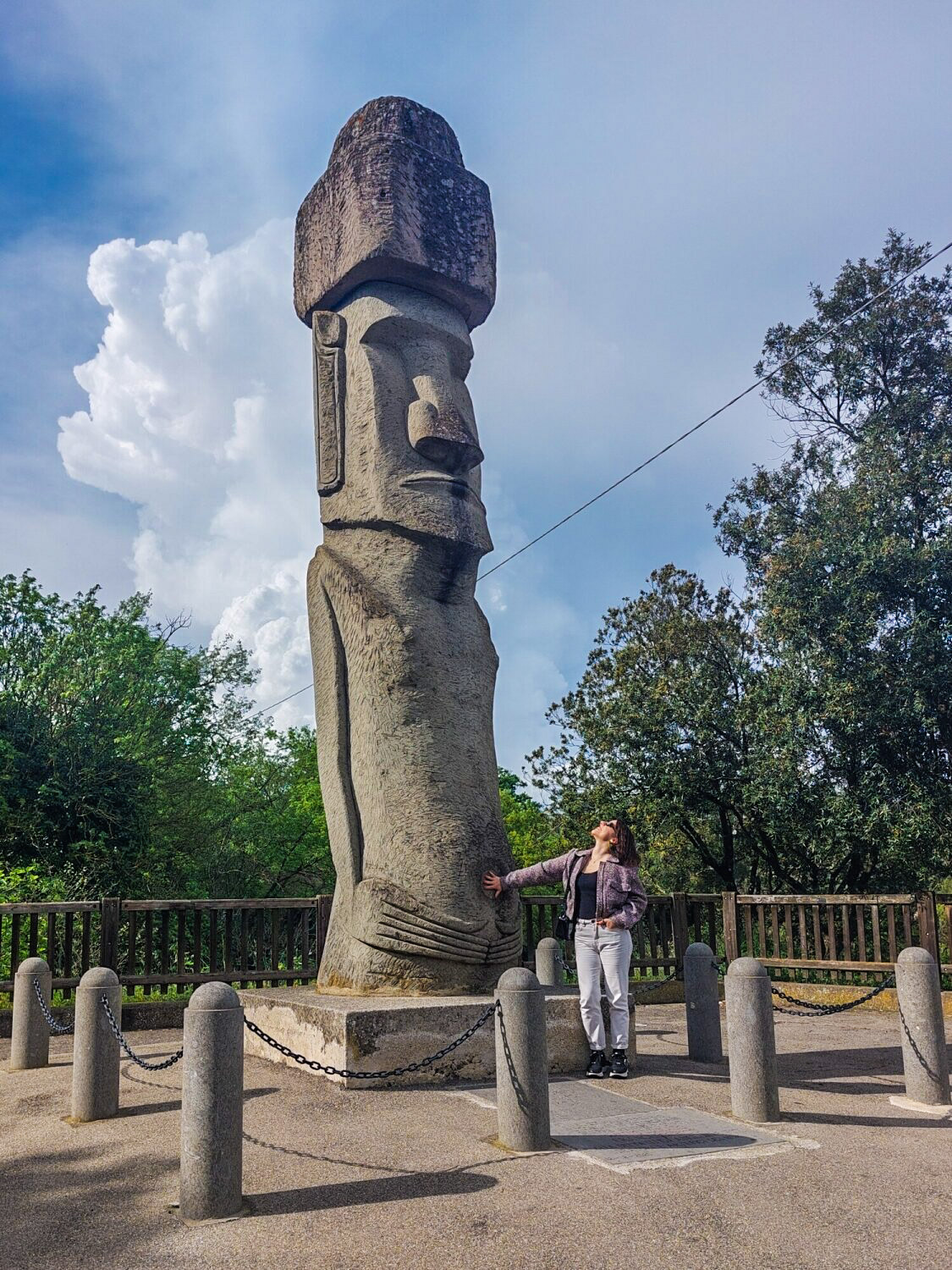 statua del Moai di Vitorchiano