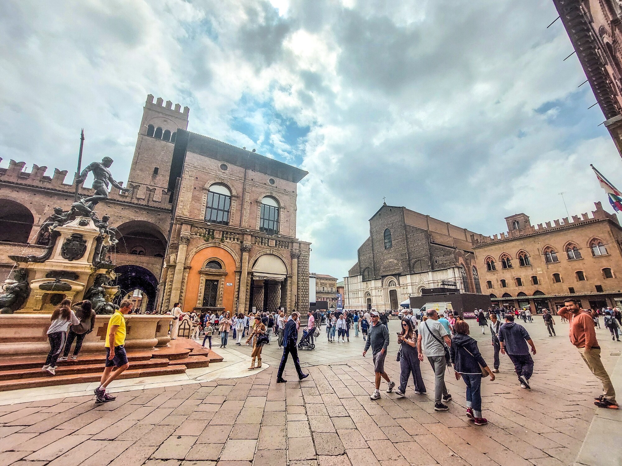 Piazza Maggiore Bologna Piazza Maggiore Bologna