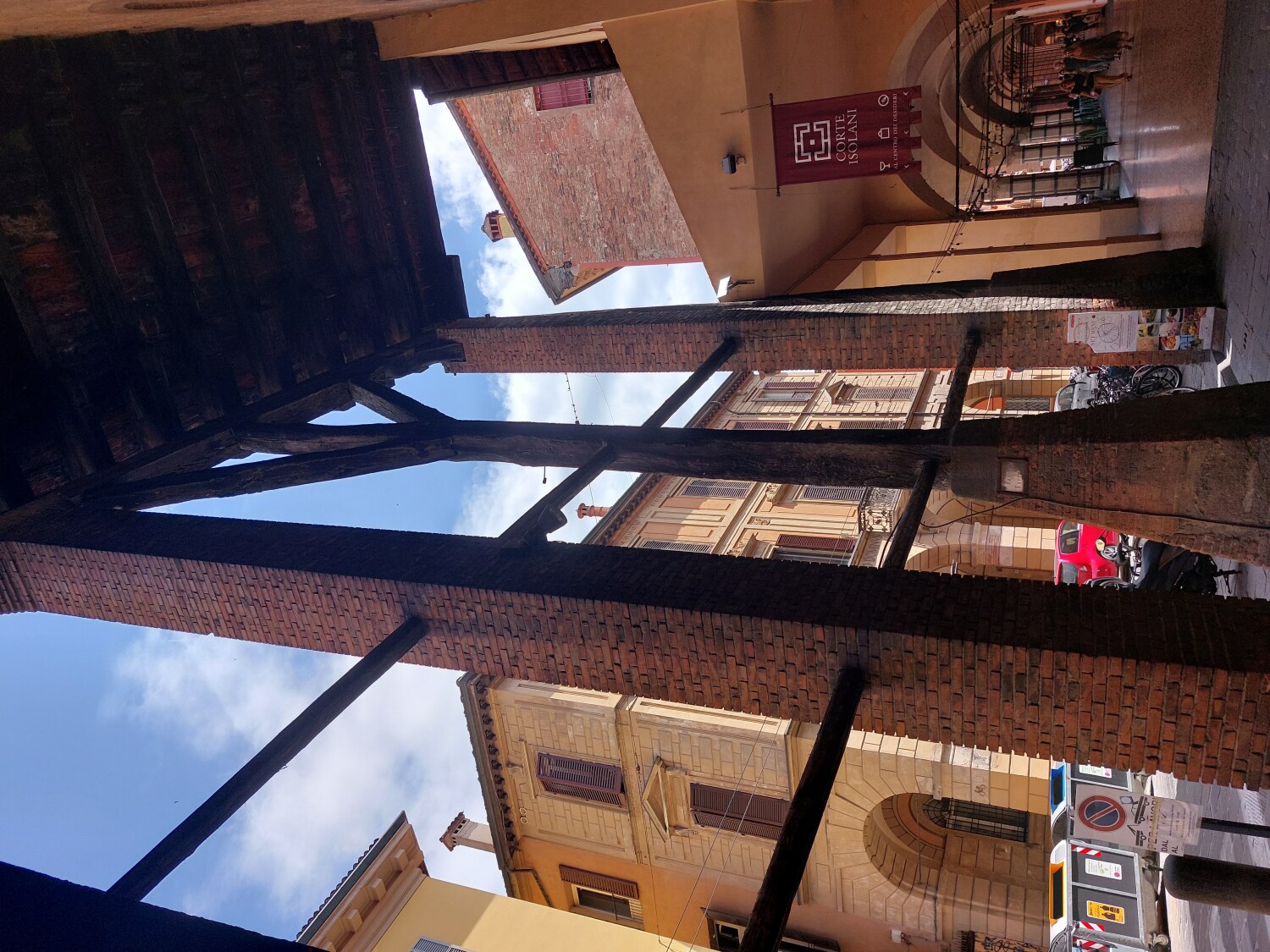 Le frecce misteriose di Corte Isolani