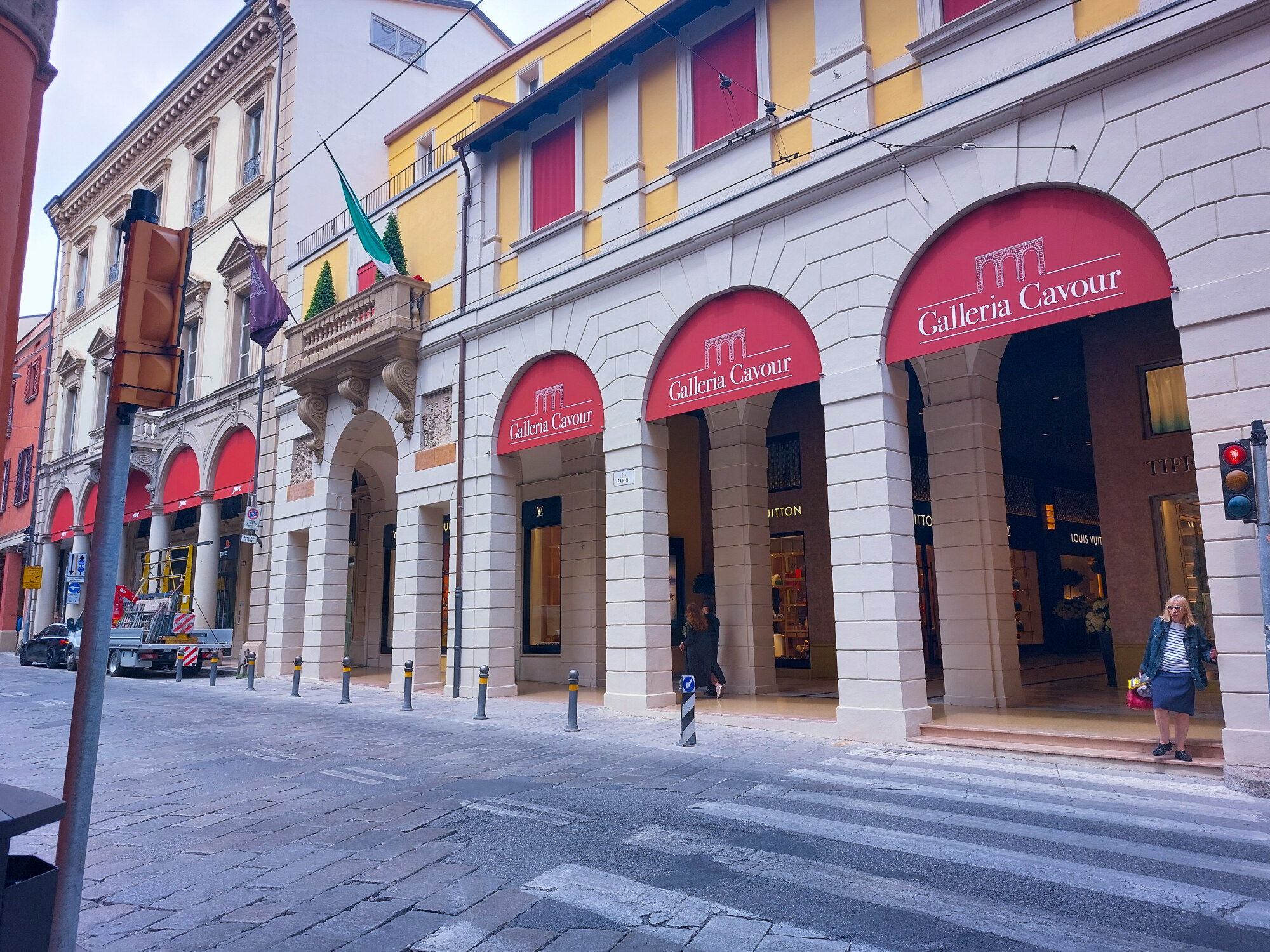 Galleria Cavour di Bologna Galleria Cavour di Bologna