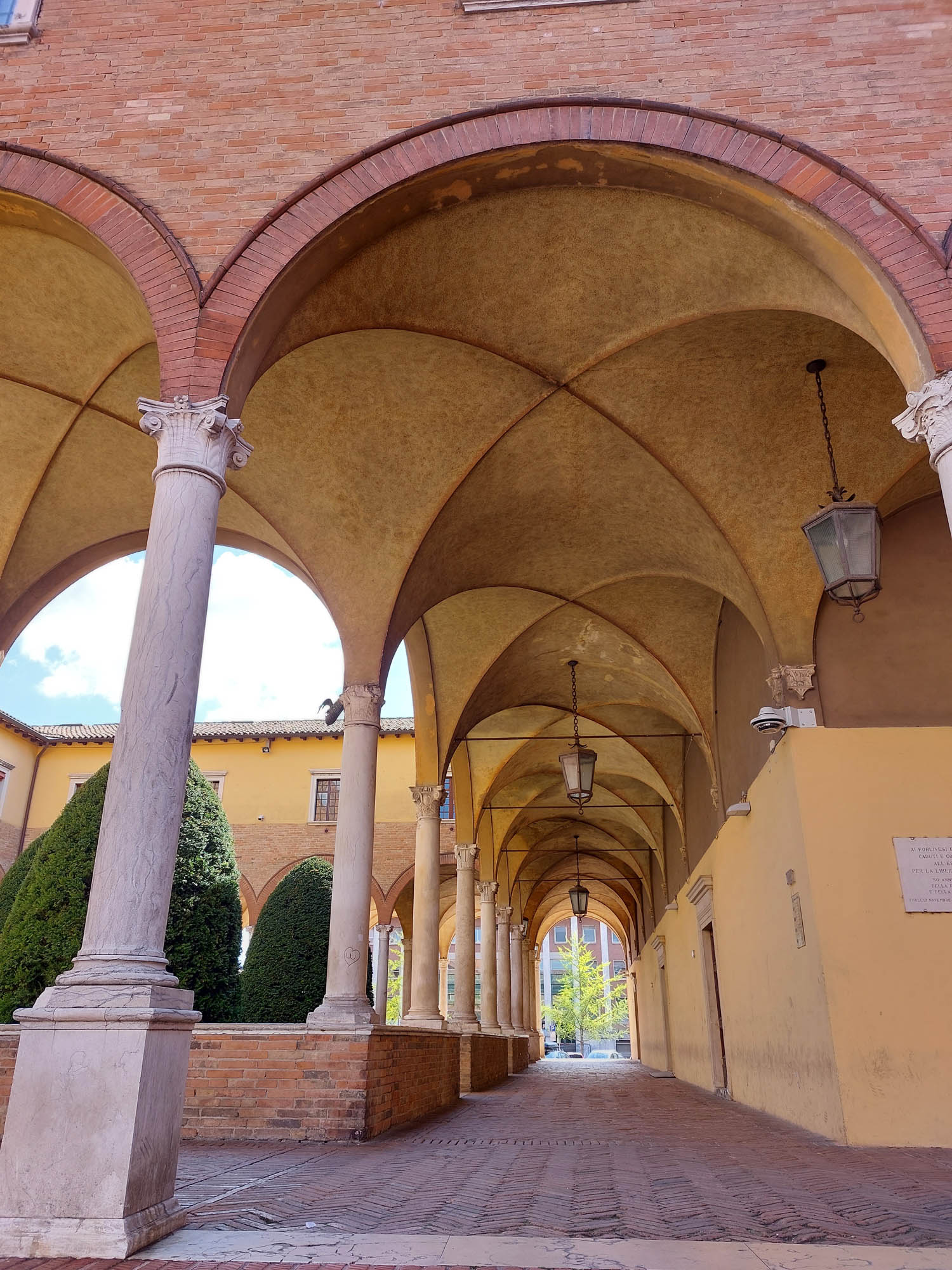 Chiostro San Mercuriale Chiostro San Mercuriale