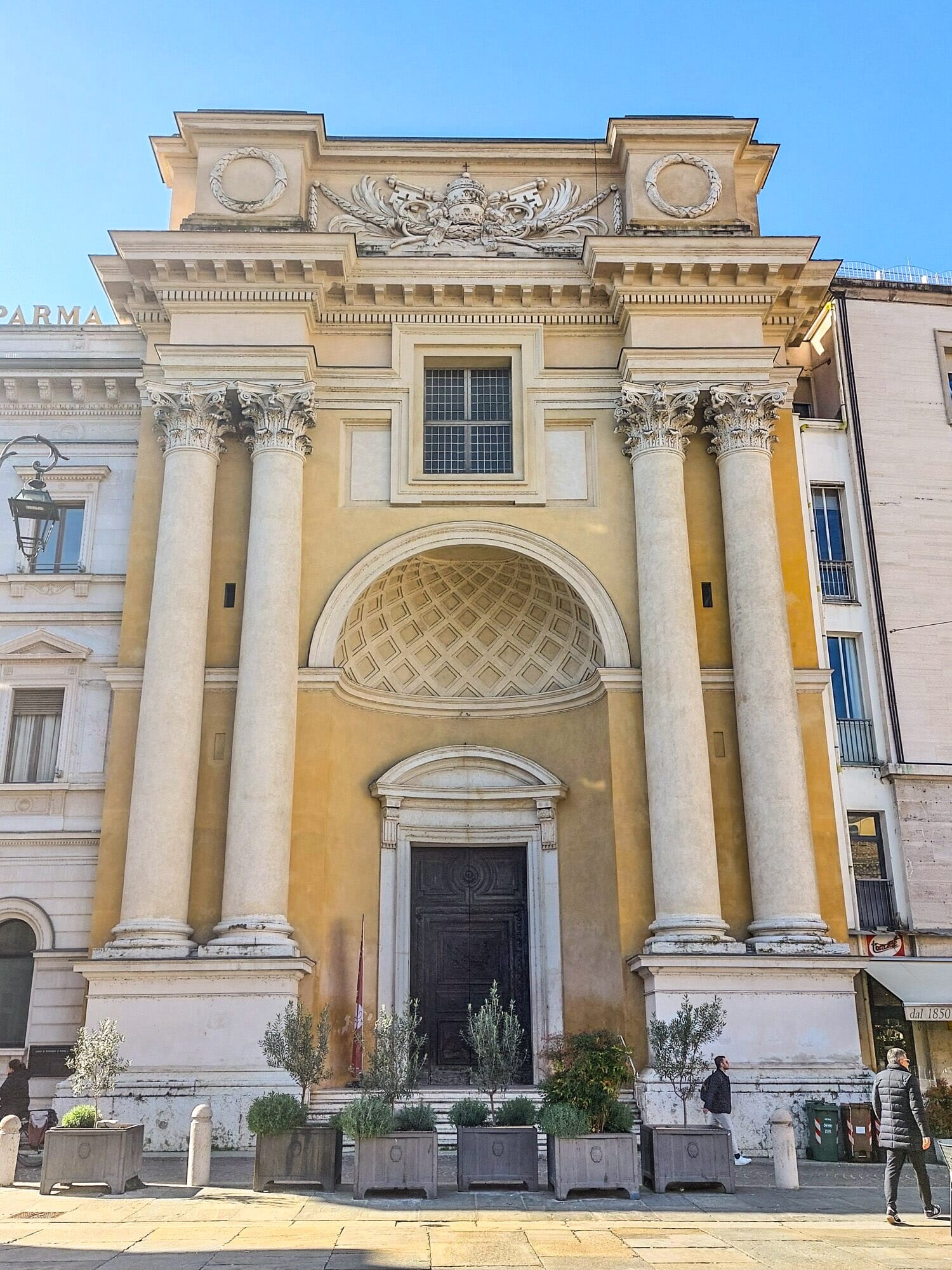 Chiesa di San Pietro Apostolo Chiesa di San Pietro Apostolo