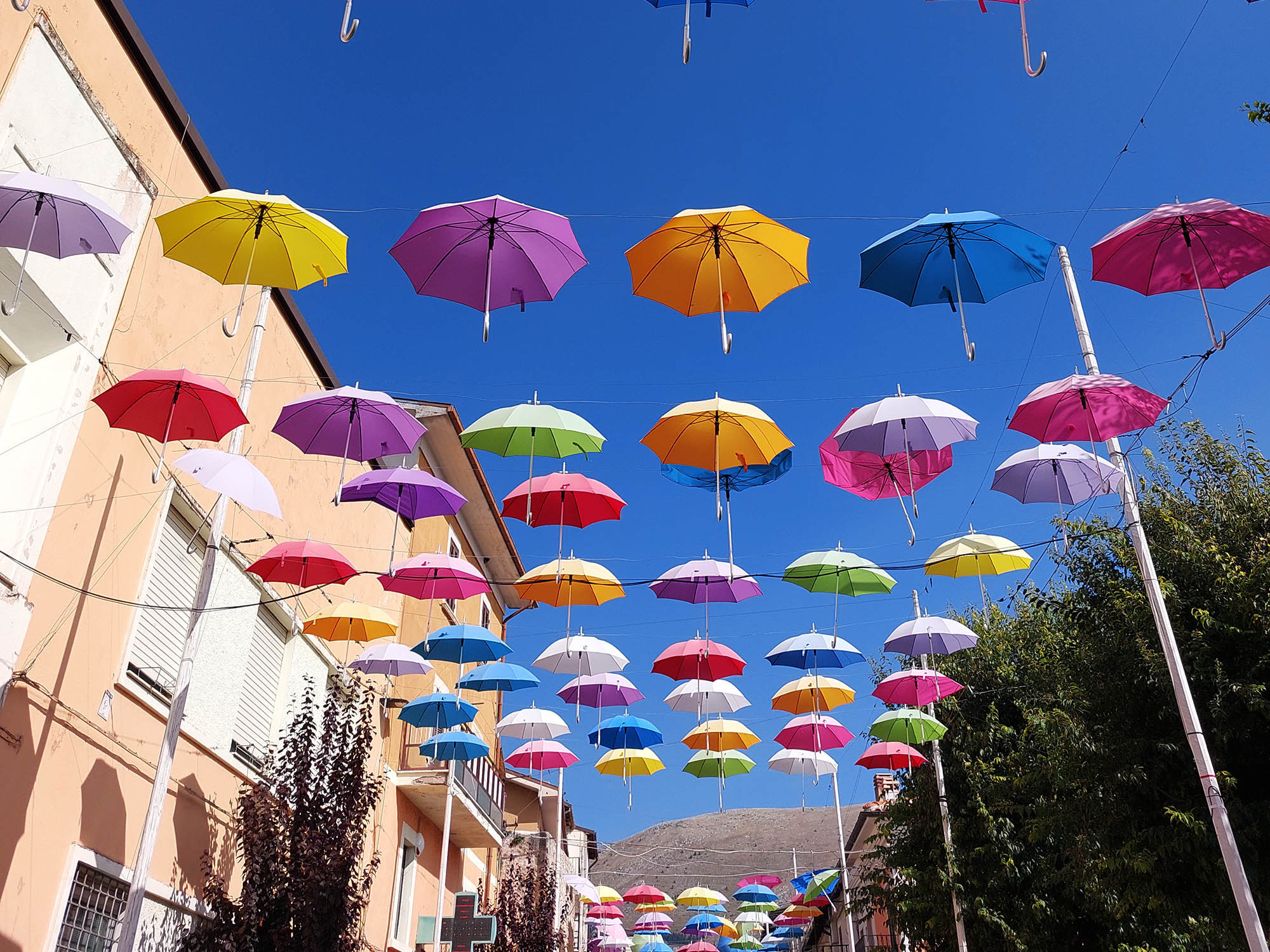 Aielli, il borgo dei murales in Abruzzo