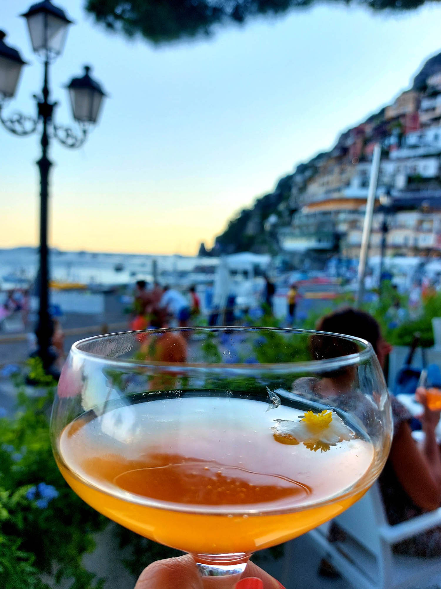 Aperitivo al tramonto Aperitivo al tramonto