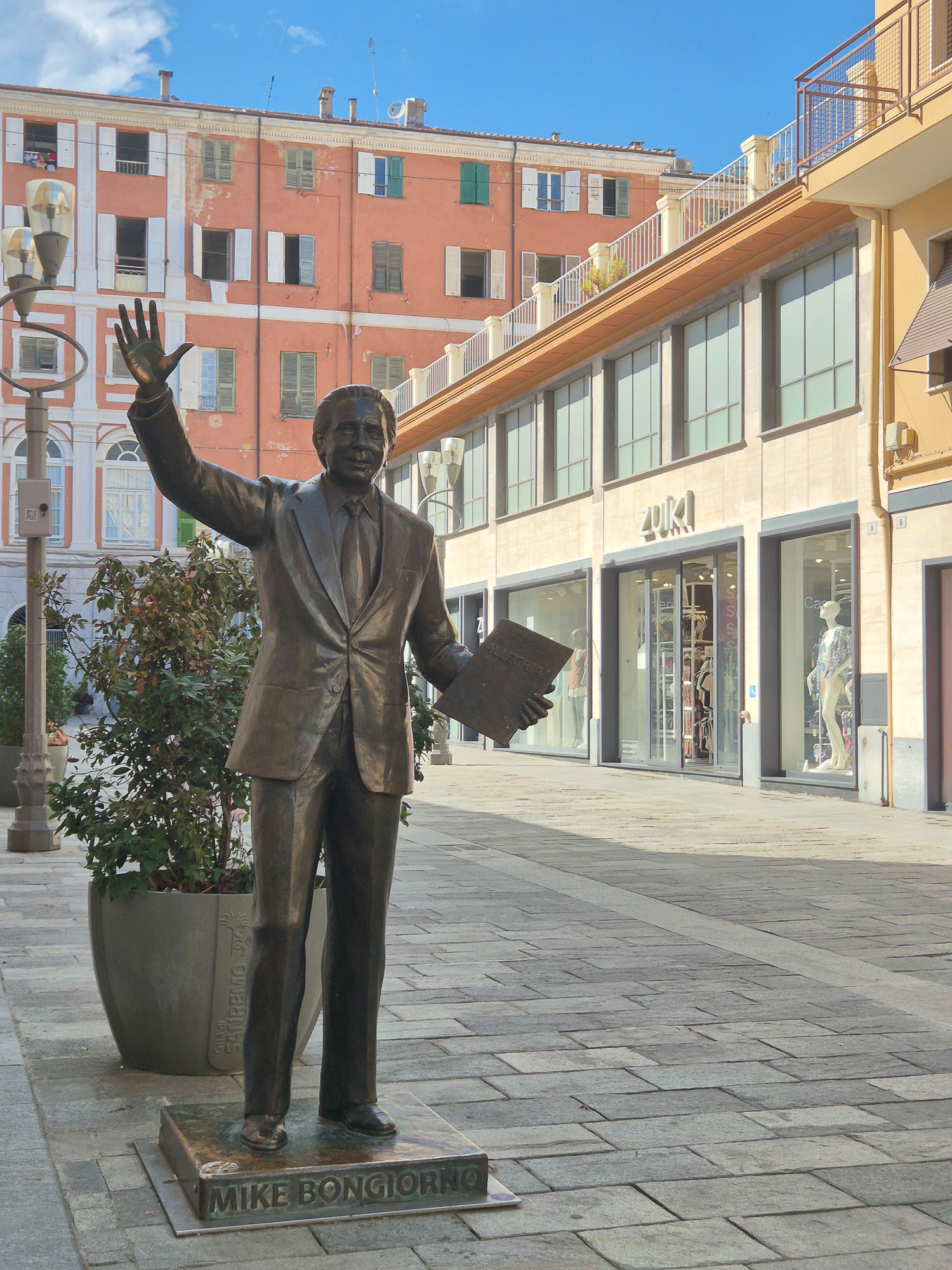 Statua di Mike